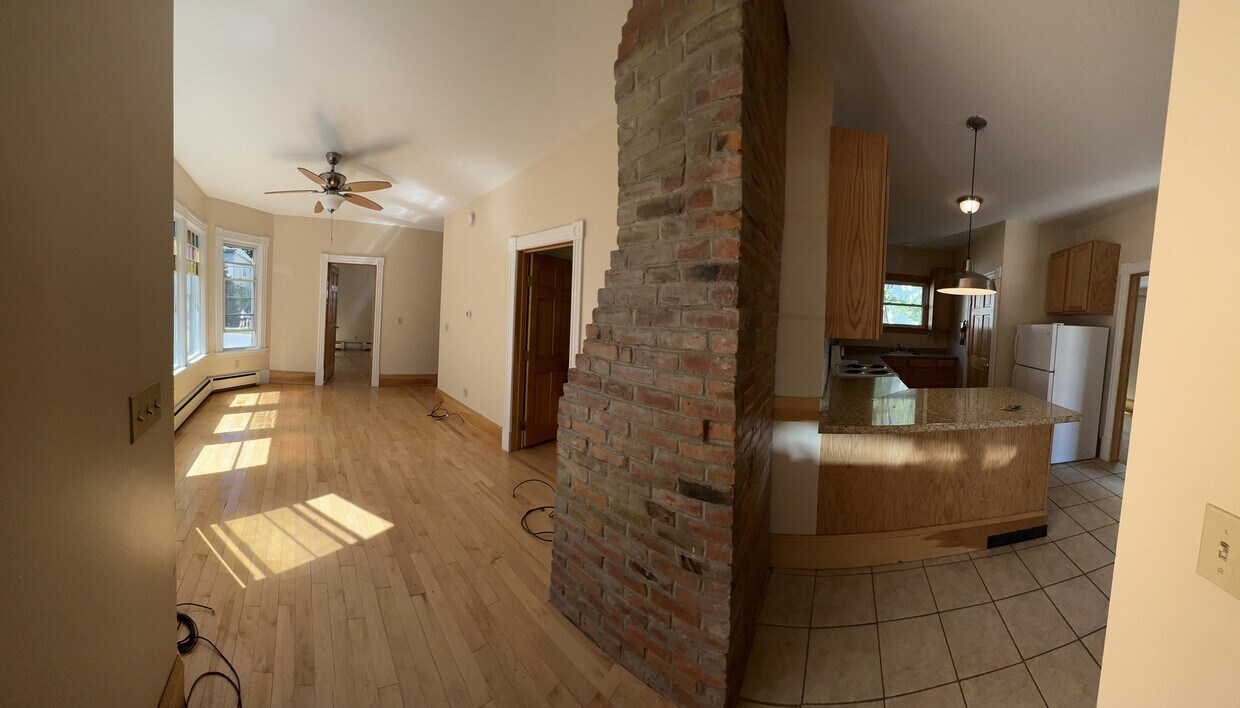 Primary Photo - 19 Hickok Pl