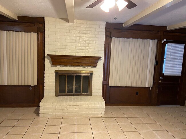 Foto del edificio - 3418 Candlewisp Dr