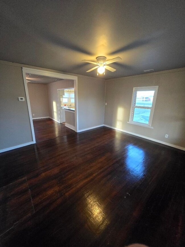 Building Photo - 2 Bedroom 2 Bathroom House For Rent in Farber, MO