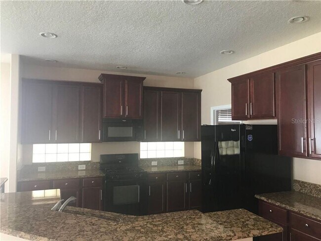Foto del edificio - 8838 Leeland Archer Blvd