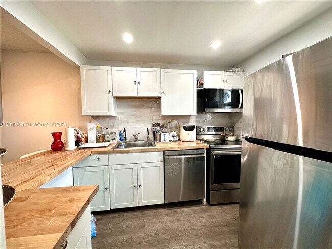 Foto del edificio - 220 SW 9th Ave