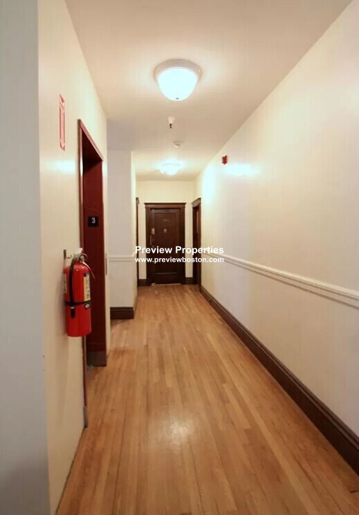 Foto del edificio - 27 Park Dr