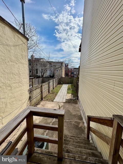 Building Photo - 923 McHenry St