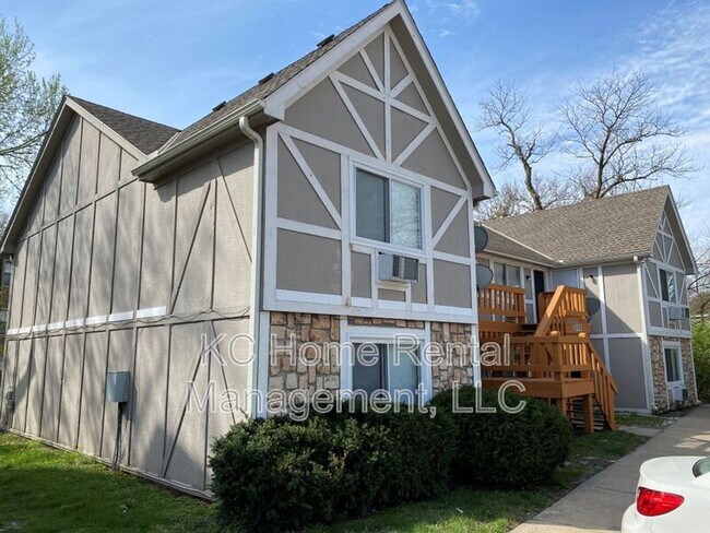 Building Photo - 555 N Somerset Terrace
