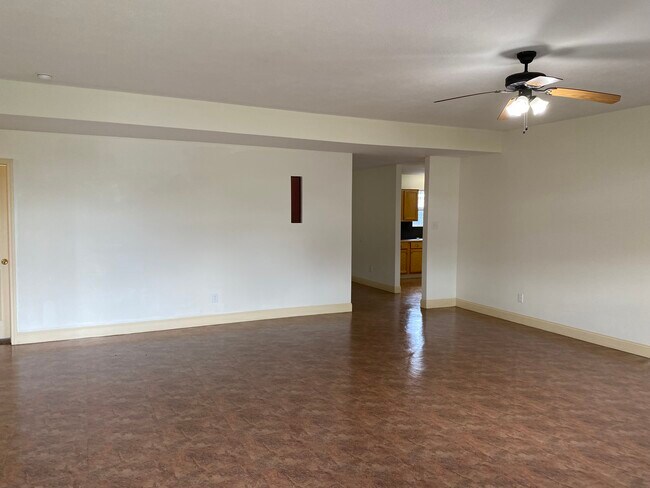 Foto del edificio - 5038 Coopershill Dr