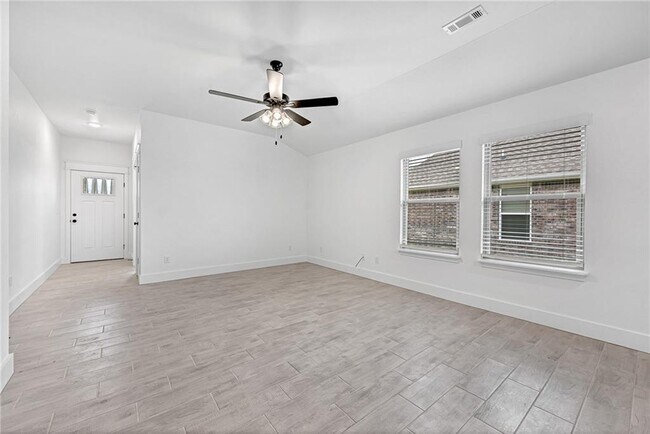 Foto del edificio - 2031 Bluebonnet Ln