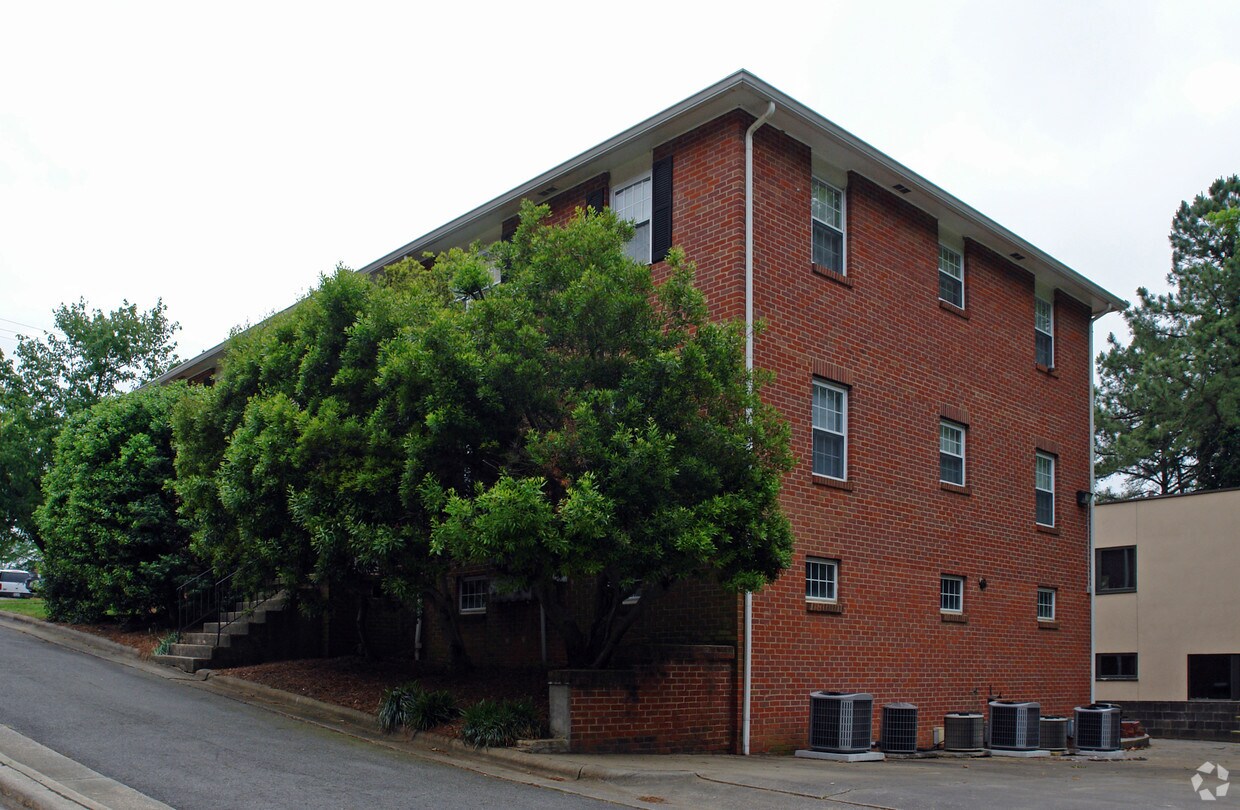 Building Photo - 120 Cox Ave