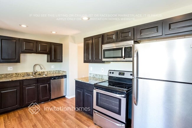 Building Photo - 6471 S Birch Cir