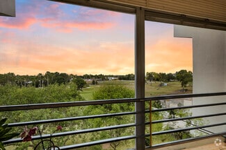 Building Photo - 3951 Via Poinciana