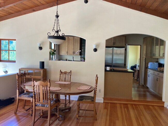 Building Photo - 21544 Summit Trl