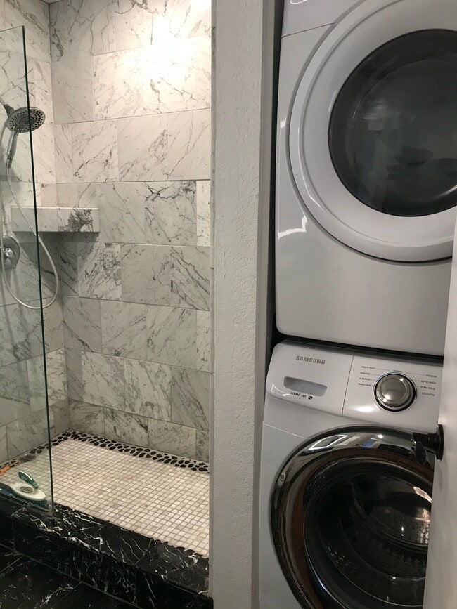 In Unit Washer & Dryer - 9725 Mesa Springs Way