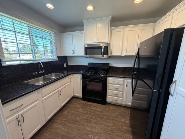 Interior Photo - Somerset Apartments