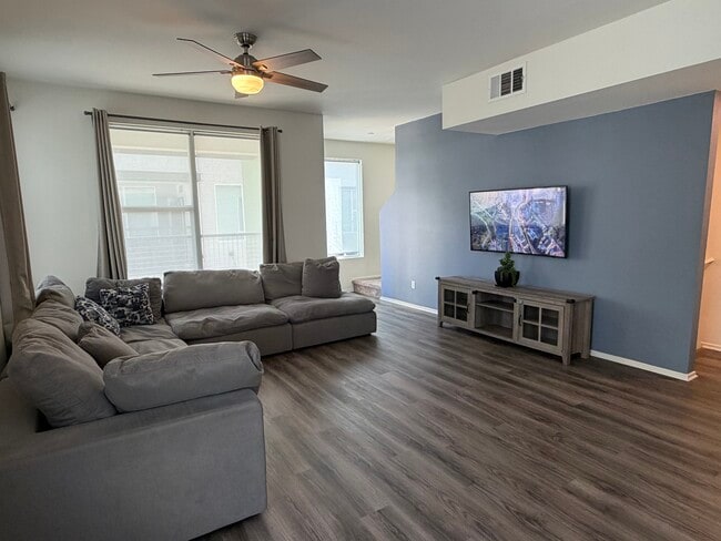 Living Room - 17611 Garden House Ln