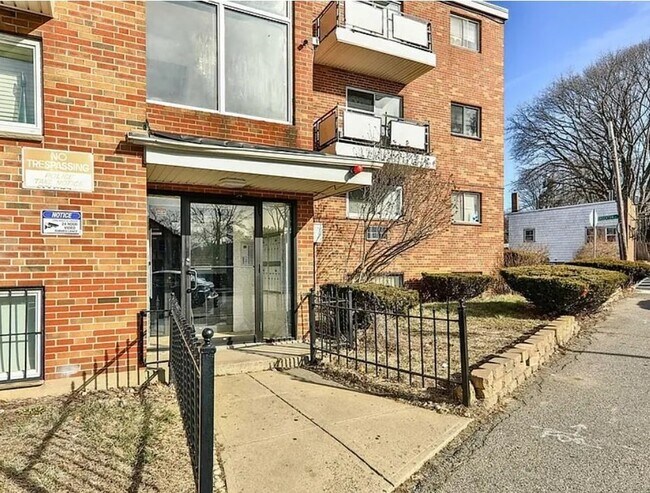 Foto del edificio - 770 Cummins Hwy