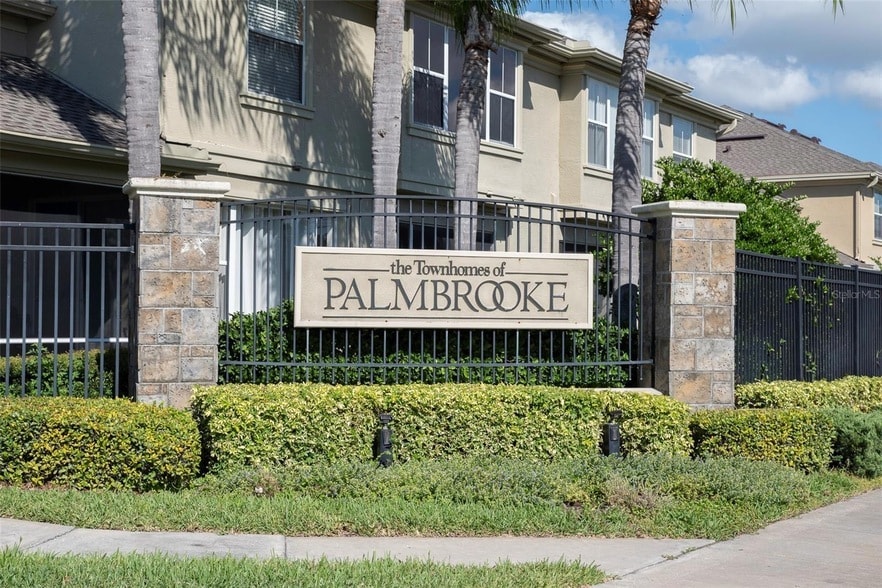 Foto principal - 6675 83rd Ave N