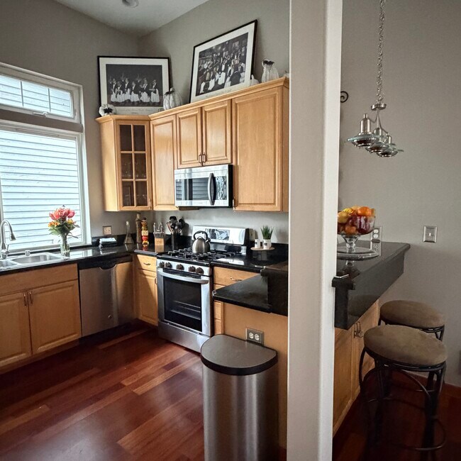 Cocina - 1911 24th Ave S