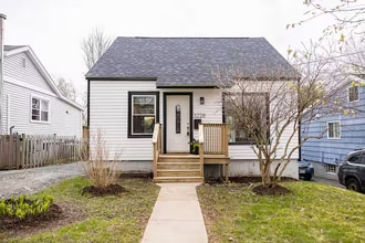 Building Photo - 3228 Beresford Rd
