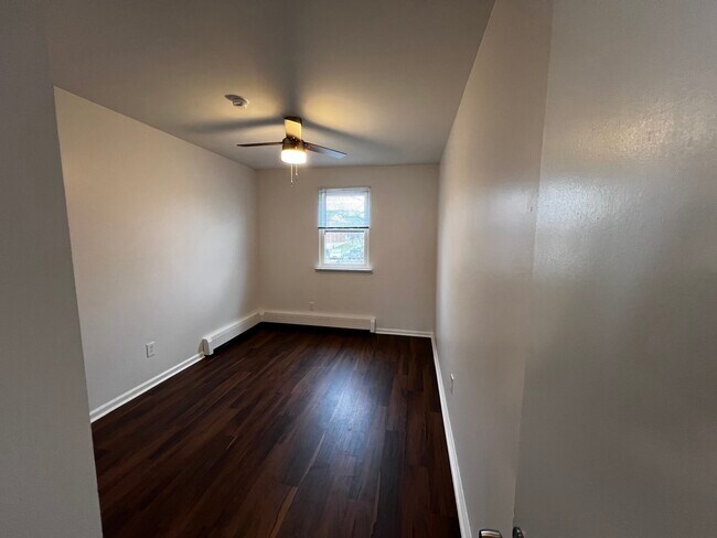 Dormitorio 2 - 50 Thomas Rd