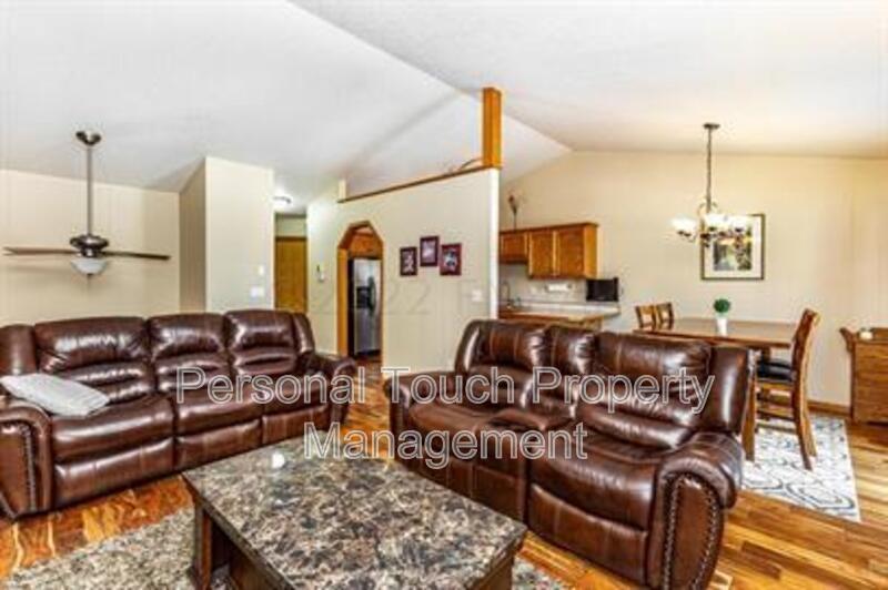 Primary Photo - 2125 33rd Ave S