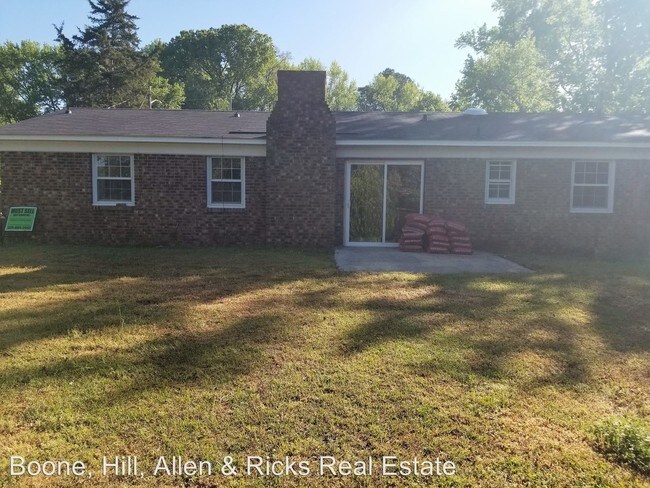 Building Photo - 4 br, 1.5 bath House - 144 Grange Street