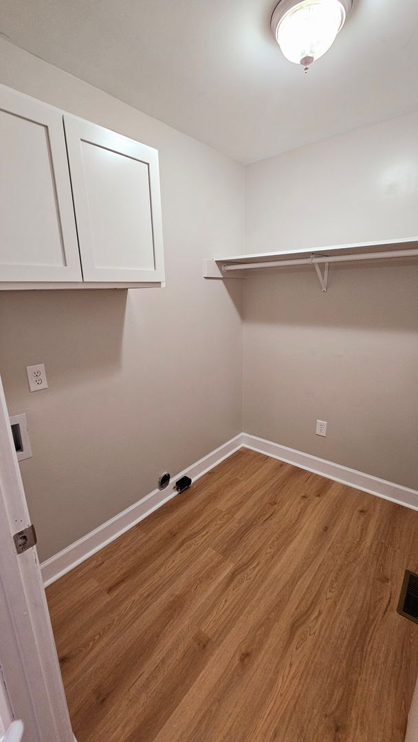 Building Photo - 3 BR 1 BA near Onslow Pines Park