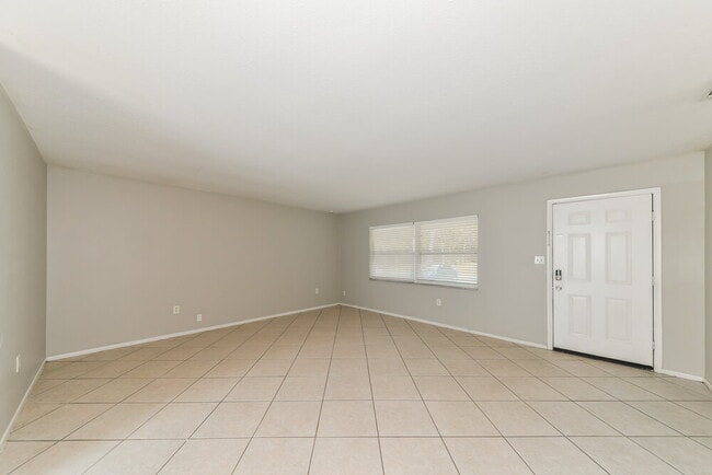 Building Photo - 1340 43rd St
