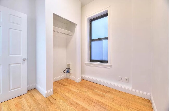 Building Photo - 24 Saint Marks Place