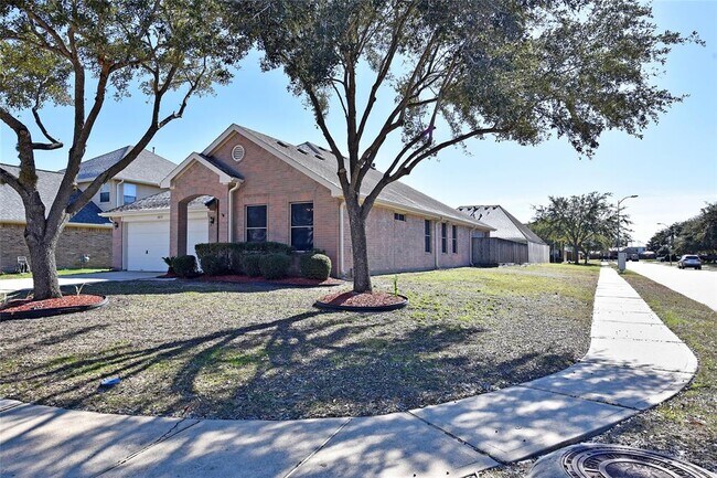 Foto del edificio - 18135 Timber Crossing Ln