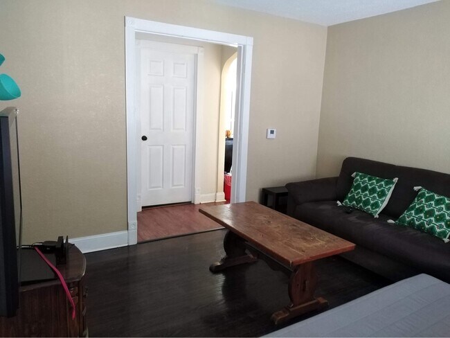 Living Room - 5 Pomeroy Pl