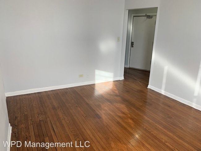 Building Photo - 4756 S Vincennes Ave
