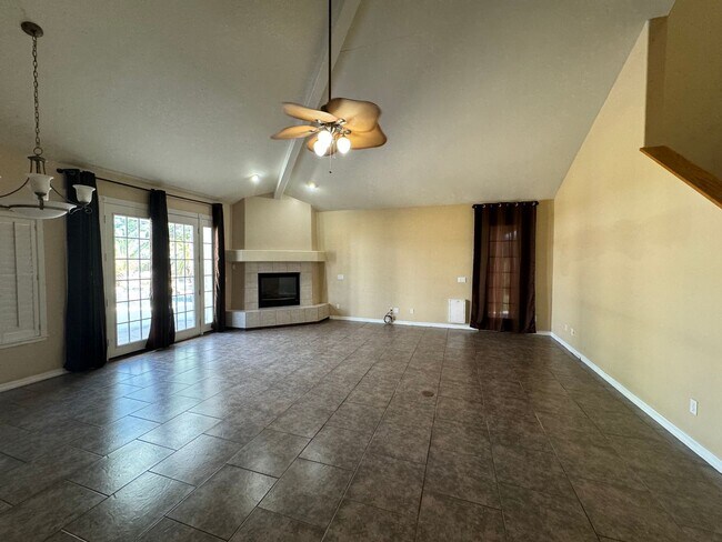 Building Photo - Stunning 4 bedroom custom home Mesa