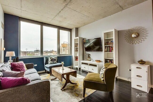 Foto del edificio - 659 W Randolph St