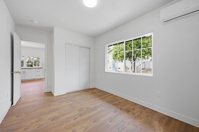 Foto del edificio - 2 Bedroom | 1 Bathroom | Private Back House