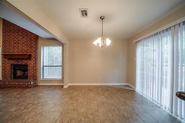 Foto del edificio - 52 S High Oaks Cir