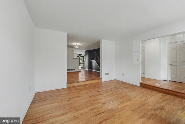 Building Photo - 1522 Isaacs Ct