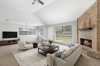 Building Photo - 7310 Maple Walk Dr