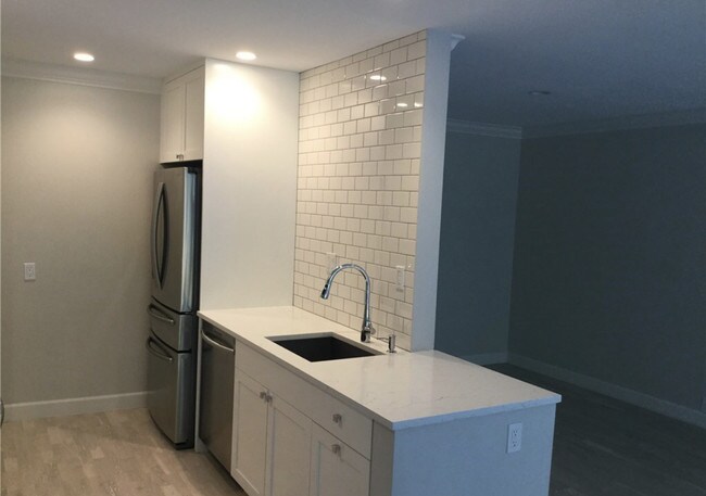 Kitchen/living room - 6333 Lake Washington Blvd NE