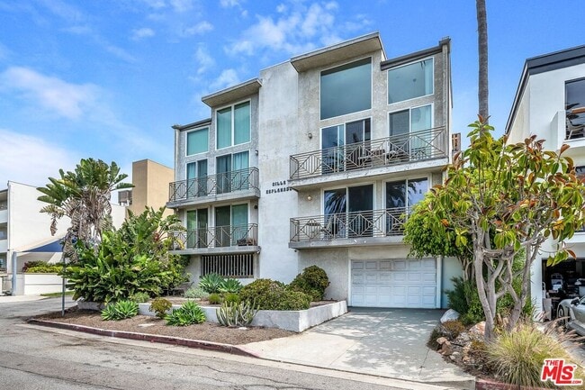 Building Photo - 164 63rd Ave
