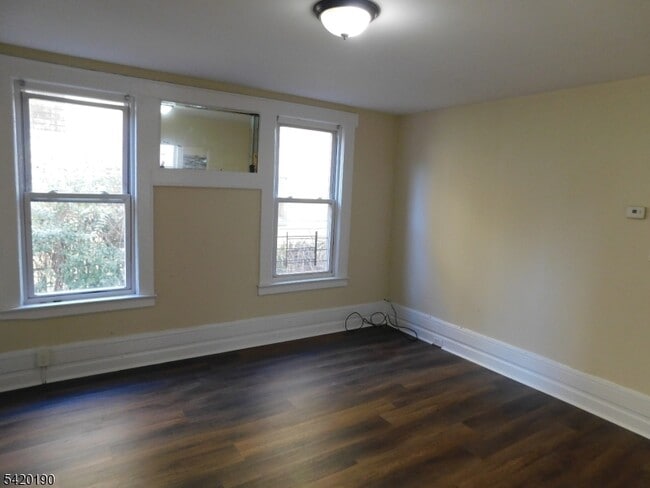 Foto del edificio - 282 Renner Ave