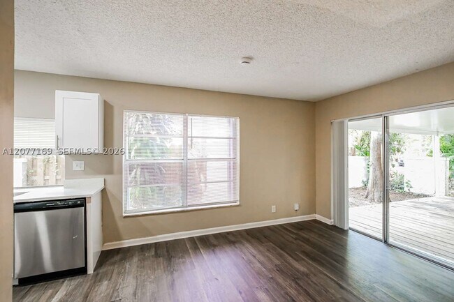 Foto del edificio - 1220 NW 89th Dr