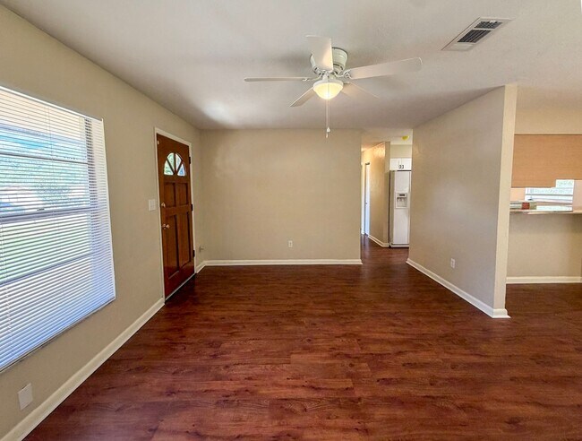 Foto del edificio - Move-in Ready Recently Updated 4BR/2BA House in Alachua! *Approved Application*
