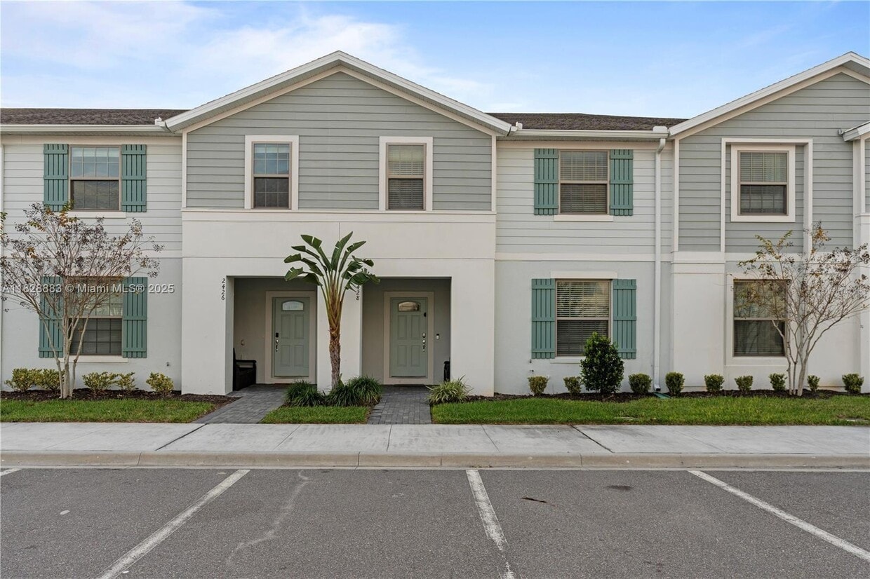 Primary Photo - 2428 Dubai St