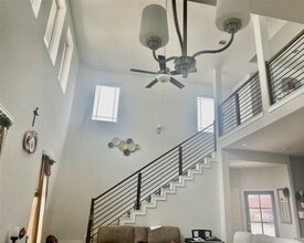 Building Photo - 1055 Bluebonnet Trl