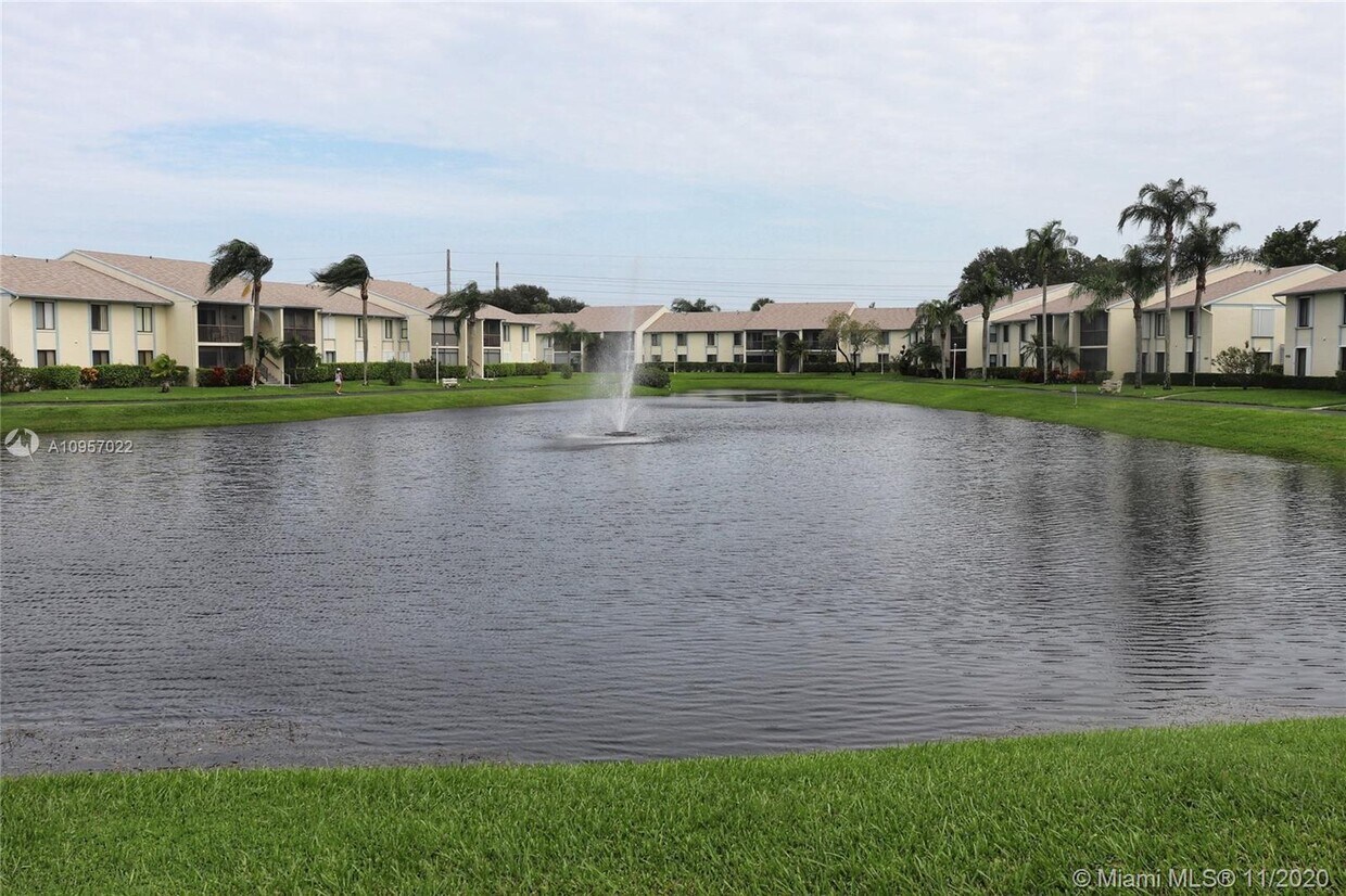 Foto principal - 1118 Green Pine Blvd