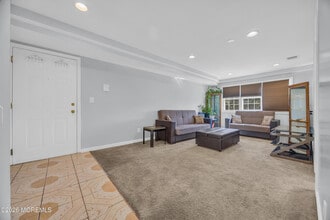 Building Photo - 393 College Dr