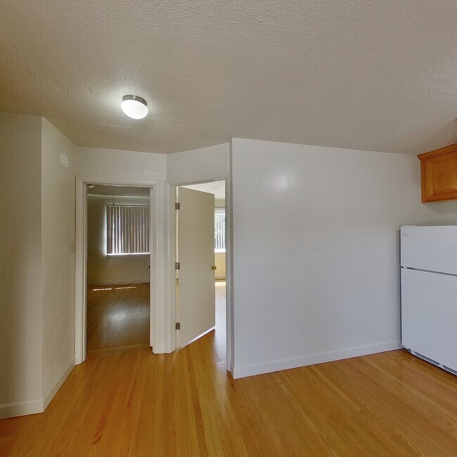Building Photo - 2750 Dwight Way