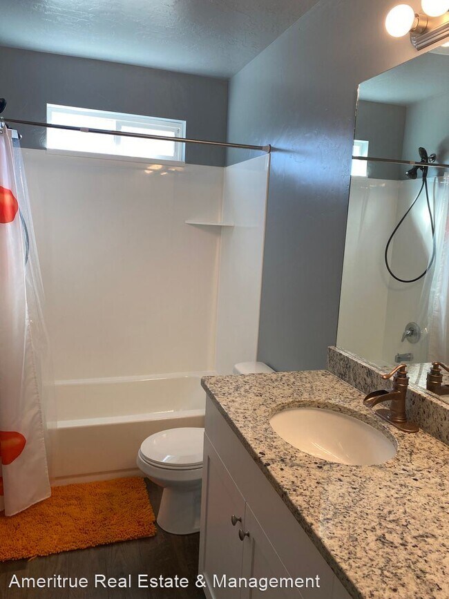 Building Photo - 3 br, 2.5 bath House - 181 E 610 S