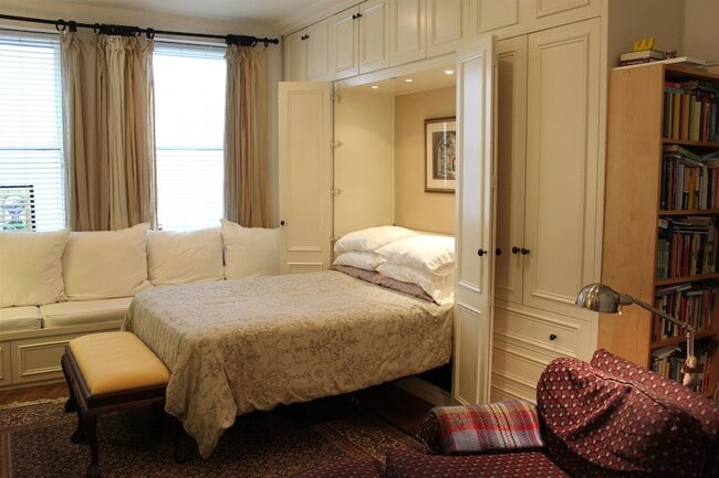 Photo - 1021 Grand St House