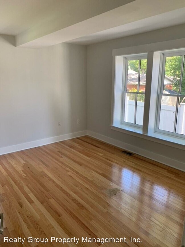 7 br, 5.5 bath House - 8900 CONNECTICUT AVE photo'