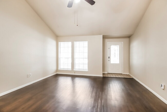 Building Photo - 4110 Bassingham Dr